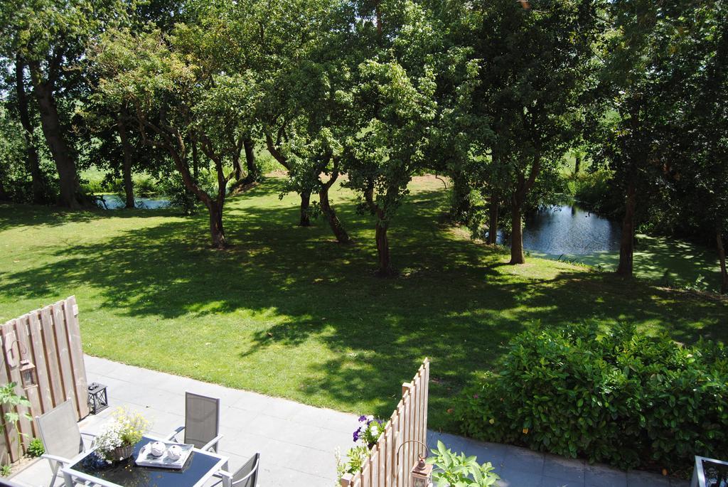 Appartementen Verhuur De Trijehoek Stiens エクステリア 写真